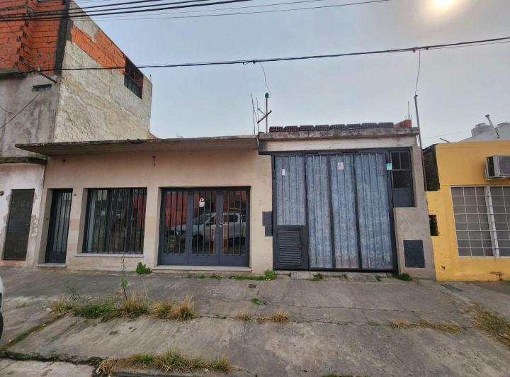 Bodega-Galpón · 200m²