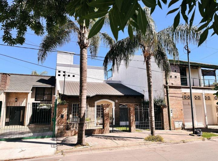 Casa · 250m² · 4 Ambientes