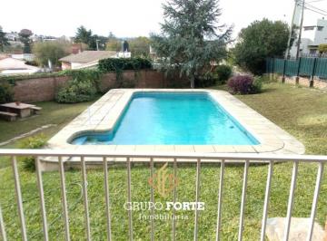Casa · 185m² · 5 Ambientes · 3 Cocheras · Casa en El Centro de Carlos Paz
