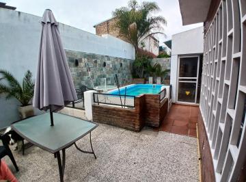 Casa · 142m² · 8 Ambientes · 1 Cochera · Garay Al 2800 Venta Casa 3 Dorm. en Rosario