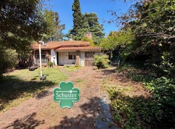 Casa · 150m² · 3 Ambientes · 2 Cocheras · Casa en Barrio Parque El Trébol 3 Dorm. 2 Baños 657 m²