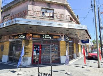 Local comercial de 5 ambientes, Lanús · Venta – Importante Esquina Comercial | Apto Varios Destinos