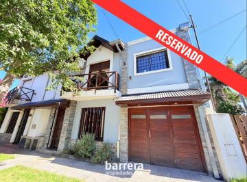 PH · 132m² · 4 Ambientes · 1 Cochera · PH 3 Amb con Jardin y Cochera Cubierta - Constitucion