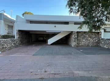 Casa de 9 ambientes, Córdoba · Se Alquila Casa, Ideal Oficinas o Consultorios