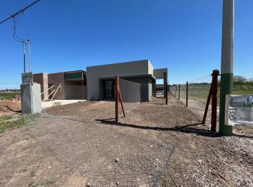 Casa · 50m² · 2 Ambientes · Venta de Casa 1 Dormitorio en Piñero Barrio La Toscana