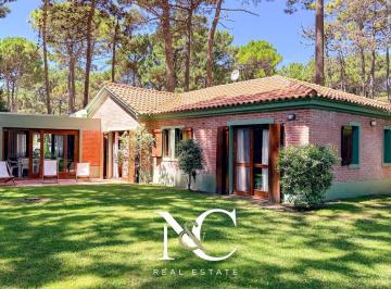 Casa · 143m² · 4 Ambientes · Casa en Venta en Pinamar Norte