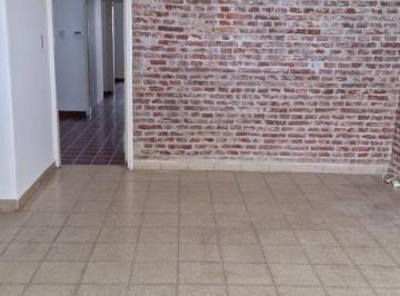 Casa en Alquiler de 8 ambientes Centro · Alquiler Casa en Barrio Centro