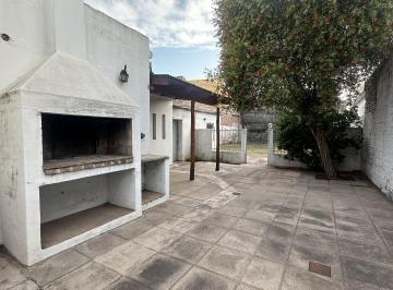 Casa · 176m² · 4 Ambientes · 2 Cocheras · Venta - Cordoba - B° Pueyrredon - Casa 3 Dorm - Gran Terreno