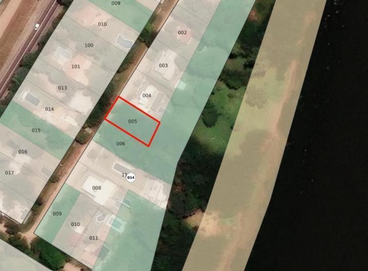 Terreno · 914m²