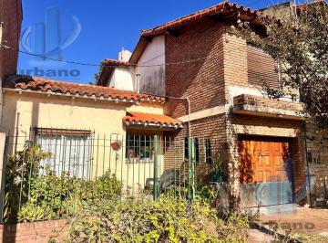 Casa · 125m² · 4 Ambientes · 1 Cochera · Casa 4 Amb con Jardin y Cochera en Ituzaingo
