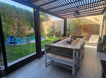 Casa de 4 ambientes, Lanús · ¡Casa de 4 Amb, en Muy Buen Estado C/ Parrilla y Piscina de Natación!