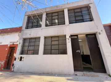 Depósito · 660m² · 6 Ambientes · 2 Cocheras · Deposito Fabrica Oficinas 660 m² en 2 Plantas!