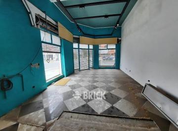 Local comercial · 661m² · 4 Ambientes · (En Block) Local en Esquina 2 PH de 661 m² Totales de Existencia en Av Hipolito Yrigoyen Al 6600