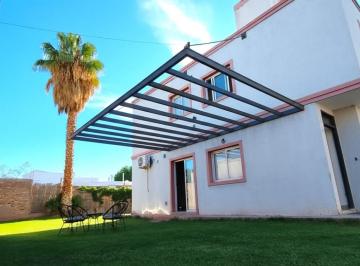 Casa de 3 ambientes, Rodeo del Medio · Dúplex en Venta en Rodeo del Medio