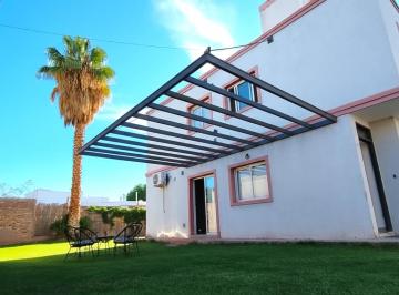 Casa de 3 ambientes, Rodeo del Medio · Dúplex en Venta en Rodeo del Medio