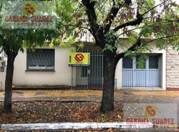 Casa · 120m² · 4 Ambientes · 1 Cochera · Casa Dos Dorm. con Garage y Terreno Libre