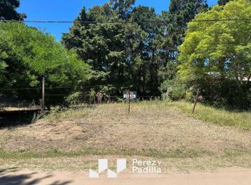 Terreno , Nueva Atlantis · Terreno de 450 m² - con Loma Excelente Nivel y Entorno Verde Arbolado