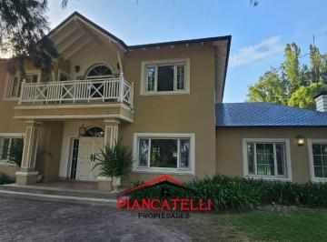 Casa · 391m² · 8 Ambientes · 2 Cocheras · Casa en Venta con 7 Ambientes, en San Diego Country Club