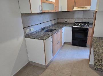 Departamento de 3 ambientes, Parque Chacabuco · Muy Buen Dpto 3 Amb con Cocina y Lavadero Separados