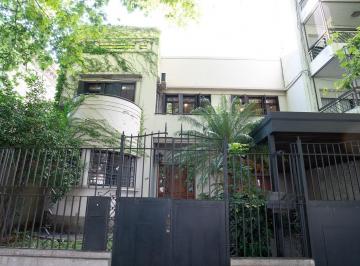 Casa · 540m² · 10 Ambientes · 2 Cocheras · Casona en Alquiler Sobre Bv. Oroño