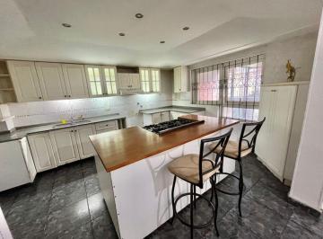 Casa de 6 ambientes, San Miguel de Tucumán · Venta | Casa 4 Dorm. Zona Av América 2300