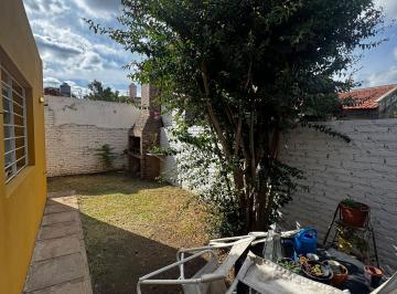 Patio con asador · Casa/ph/dept Premium en El Cerro