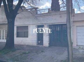 Casa · 140m² · 3 Ambientes · 1 Cochera · Casa en Banfield Oeste