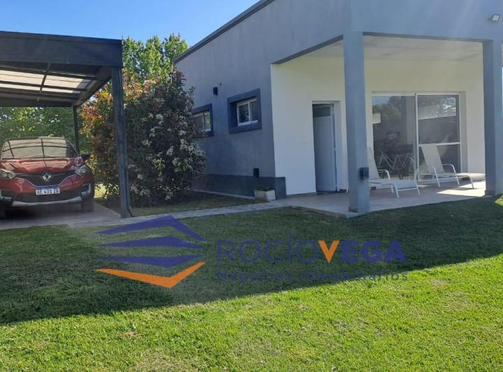 Casa · 220m² · 5 Ambientes · 1 Cochera