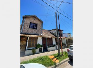 Casa · 38m² · 2 Ambientes · 4 Cocheras · Duplex en Alquiler en Ramos Mejia