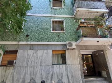 Oficina comercial · 70m² · 3 Ambientes · Departamento Apto Uso Profresional Inmejorable Ubicacion