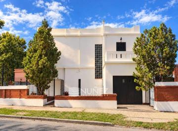 ANC-ANC-1605_2 · Venta Casa 5 Ambientes Bernal Este, Quilmes