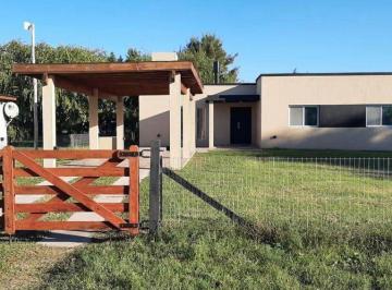 Casa · 130m² · 4 Ambientes · 1 Cochera · Casa en Las Toninas en Km314