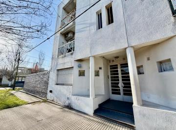 PH · 50m² · 3 Ambientes · PH en Venta de 2 Dorm. - La Plata