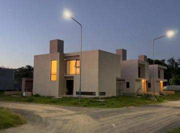 Casa de 8 ambientes, Córdoba · Hermosas Casas a Estrenar en Venta - Country Las Toscas, Córdoba Capital
