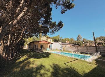 Casa · 110m² · 3 Ambientes · Espora 5300 - Casa de 2 Dorm. con Pileta en Venta - Funes