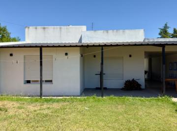 Casa de 5 ambientes, Ranchos · Casa con Quincho en Ranchos, Partido de General Paz. Provincia de Buenos Aires.