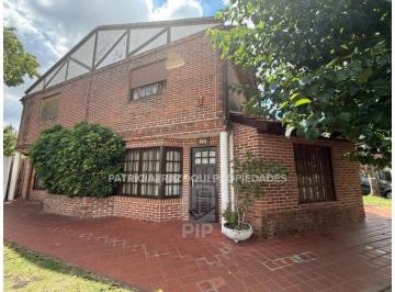Casa · 80m² · 4 Ambientes · 1 Cochera · Duplex en Venta en Haedo