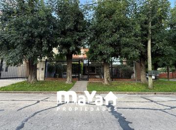 Casa · 106m² · 3 Ambientes · 1 Cochera · Casa Tipo PH en Venta - Campana