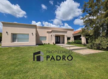 Casa · 203m² · 5 Ambientes · 2 Cocheras · Casa en Venta. Uf 41. Barrio La Elina, Comarcas de Luján.