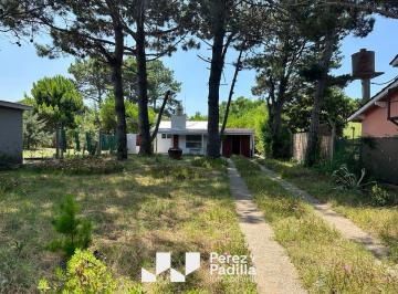 Casa de 3 ambientes, Nueva Atlantis · Casa S/ Lote Propio - a 5 Cuadras del Mar - Lote con Arboleda y Nivel Elevado