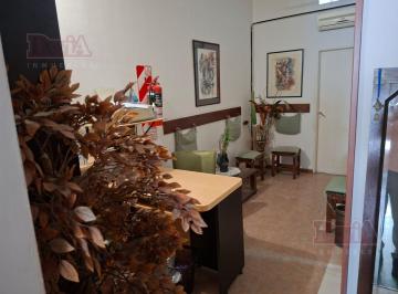 Oficina comercial · 90m² · 8 Ambientes · Alquiler - Oficina - Consultorio - Departamento - Pasteur 700