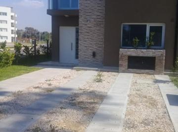 Casa · 136m² · 4 Ambientes · 2 Cocheras · Alquiler Duplex Lagoon Pilar Cuan Propiedades