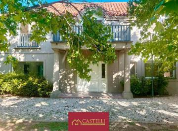 Casa · 280m² · 5 Ambientes · 1 Cochera · Casa en Venta Ayres de Pilar