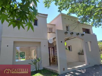 Casa · 230m² · 6 Ambientes · 2 Cocheras · Casa en St. Mathews Village, Pilar