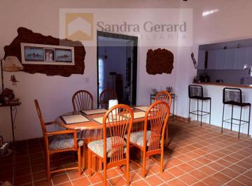 Casa de 4 ambientes, San Pedro · Casa Luminosa de 3 Dorm. con Amplio Parque