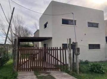 Casa · 86m² · 3 Ambientes · Casa en Venta - 2 Dorm. 2 Baños - City Bell
