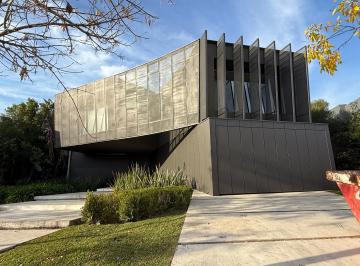 Casa de 8 ambientes, Tigre · Casa en Nordelta Castores Laguna Central