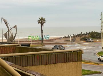 Departamento · 72m² · 3 Ambientes · Venta Dpto. a Pasos del Mar