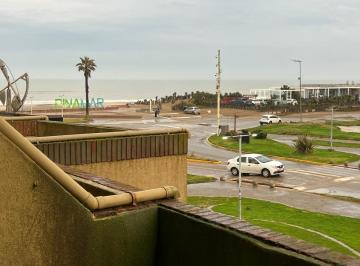 Departamento · 74ha · 3 Ambientes · Dúplex 3 Ambientes Frente Al Mar con Cochera Triple - Edificio Costa Verde