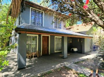 Casa de 6 ambientes, Malvinas Argentinas · Casa Quinta con Piscina en Venta - Zona Tortuguitas